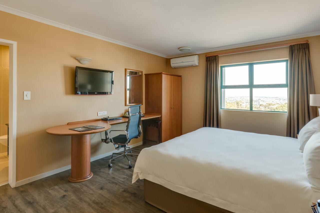Protea Hotel By Marriott Cape Town Tyger Valley Bellville Exterior photo