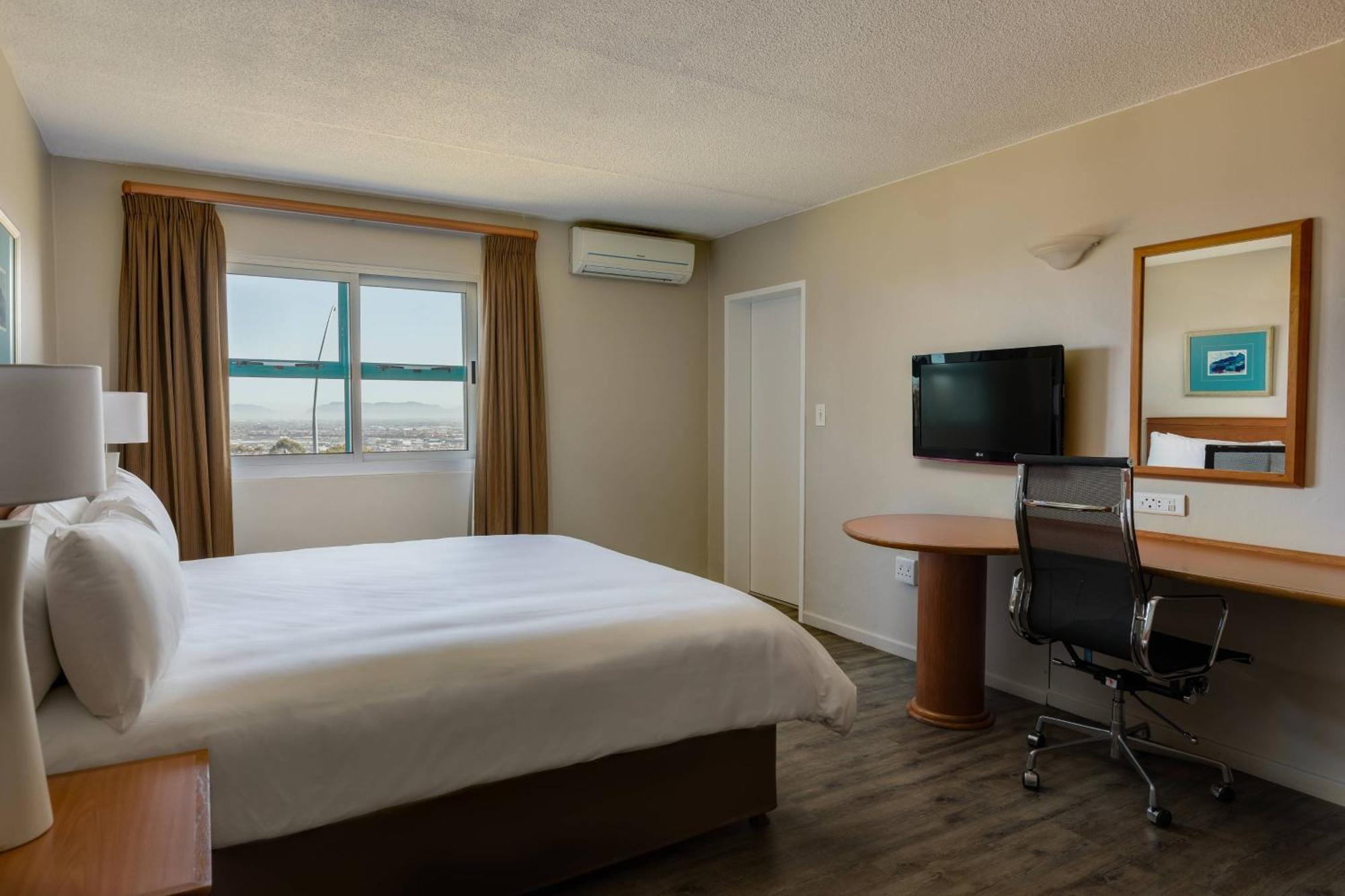 Protea Hotel By Marriott Cape Town Tyger Valley Bellville Exterior photo