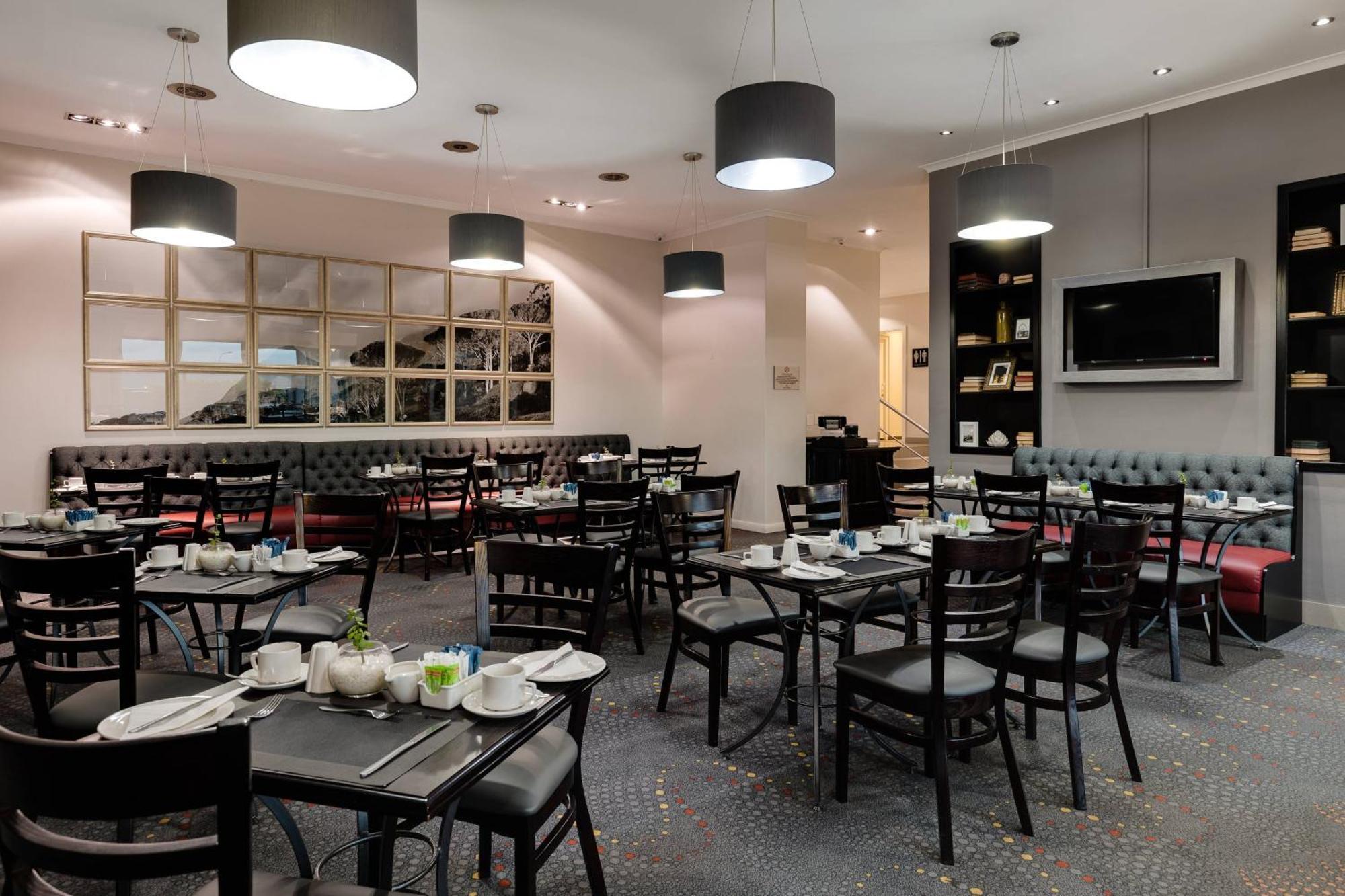 Protea Hotel By Marriott Cape Town Tyger Valley Bellville Exterior photo