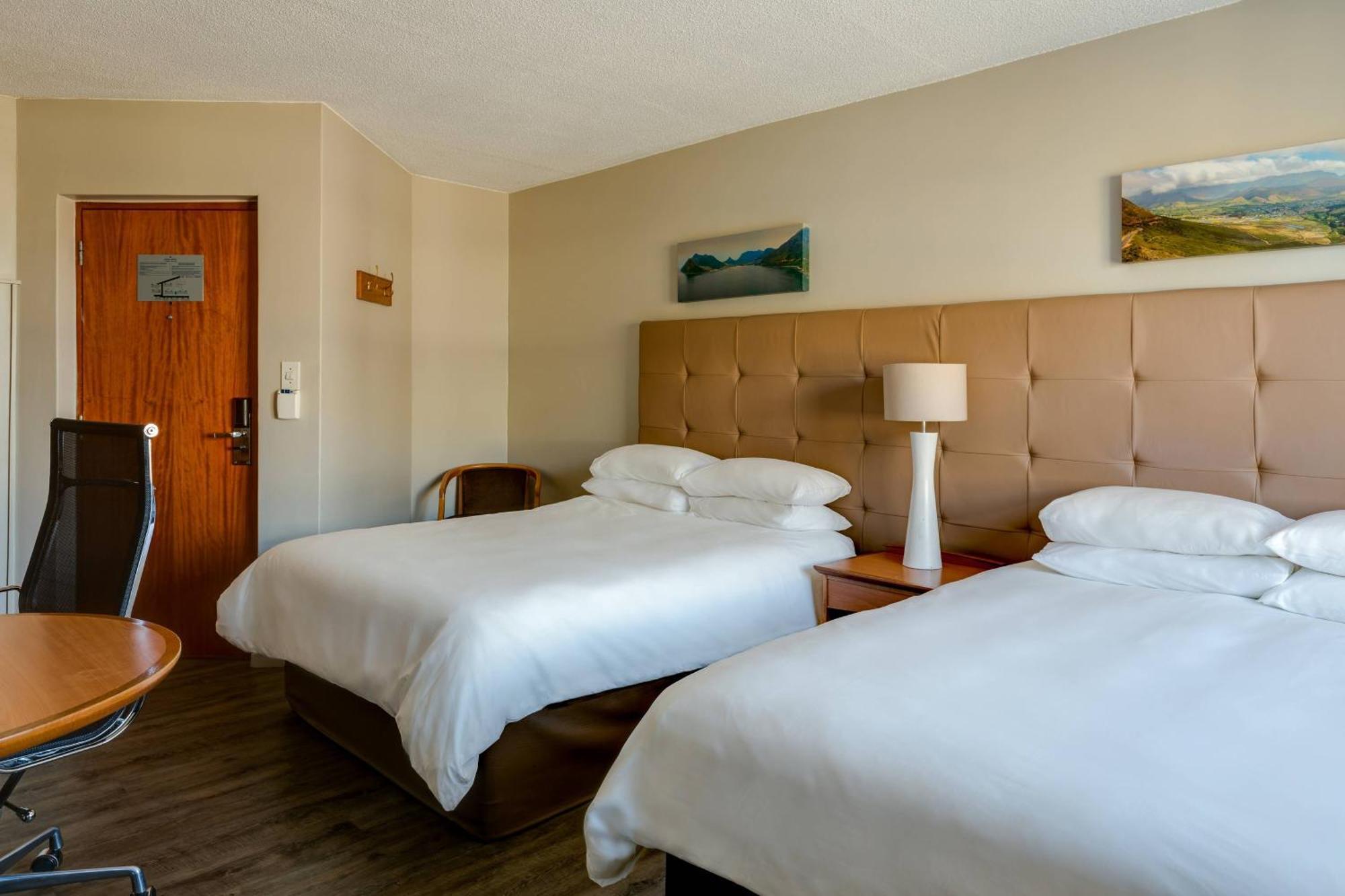 Protea Hotel By Marriott Cape Town Tyger Valley Bellville Exterior photo
