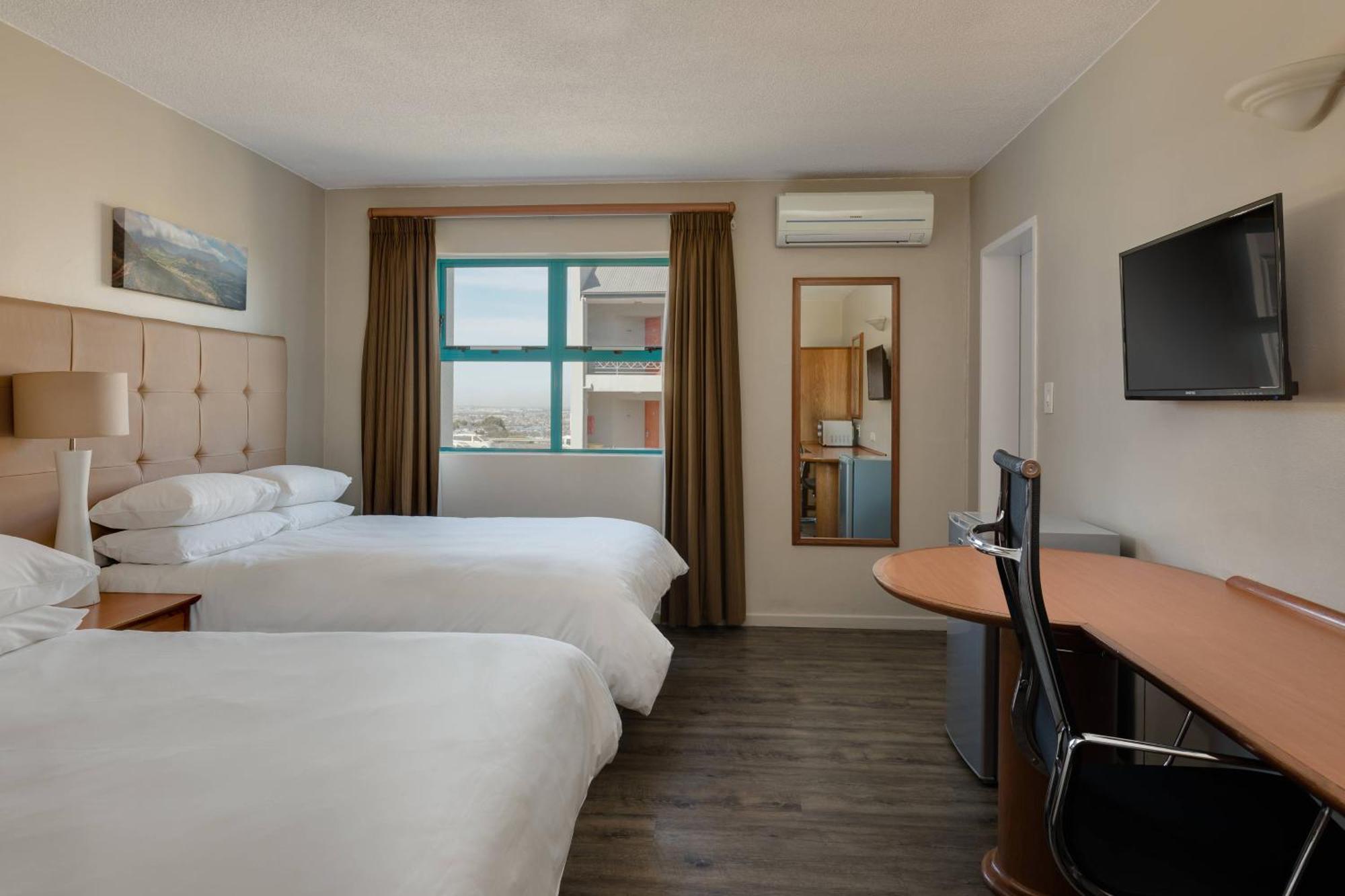 Protea Hotel By Marriott Cape Town Tyger Valley Bellville Exterior photo