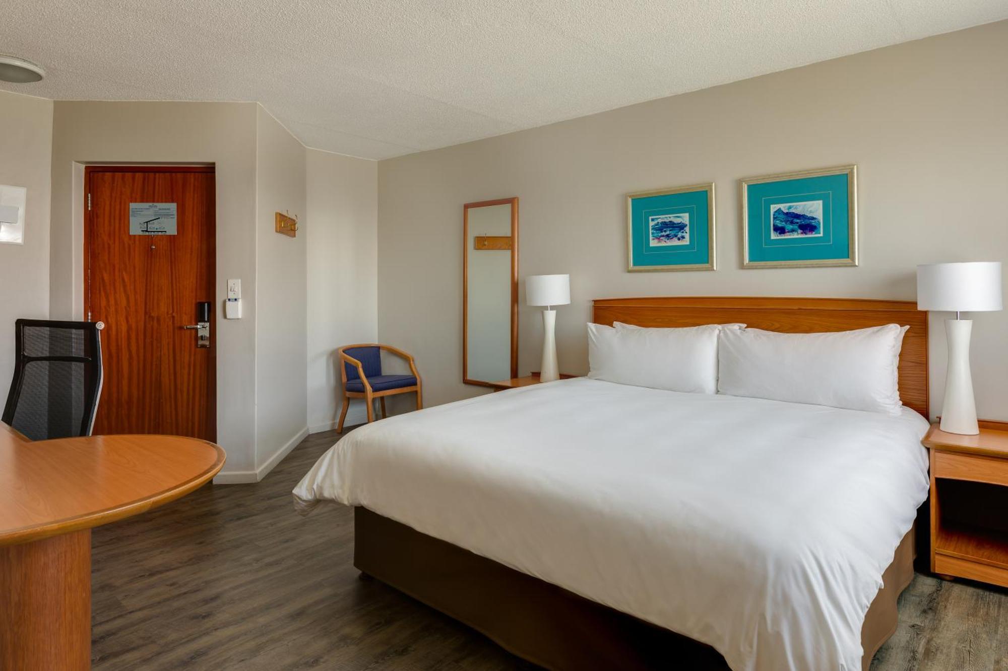 Protea Hotel By Marriott Cape Town Tyger Valley Bellville Exterior photo